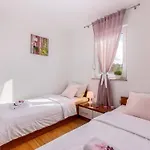 Appartamento Mit Balkon Und Meerblick By Interhome *