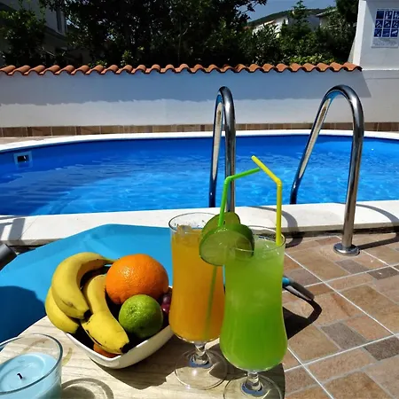 Mit Balkon Und Meerblick By Interhome Apartman Crikvenica