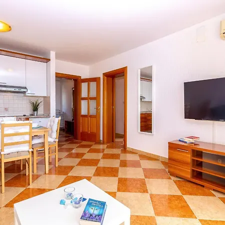 Mit Balkon Und Meerblick By Interhome