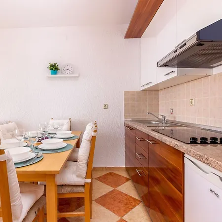 Mit Balkon Und Meerblick By Interhome *