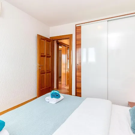 Mit Balkon Und Meerblick By Interhome