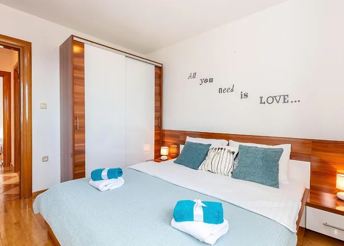 Apartman Mit Balkon Und Meerblick By Interhome *