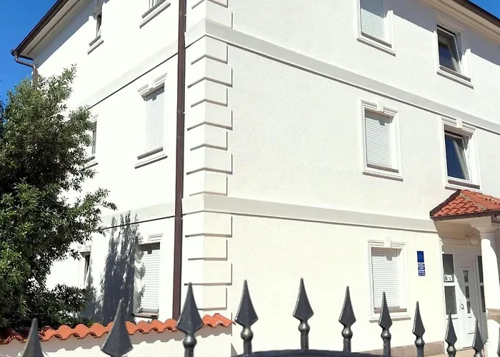 Apartamento Mit Balkon Und Meerblick By Interhome